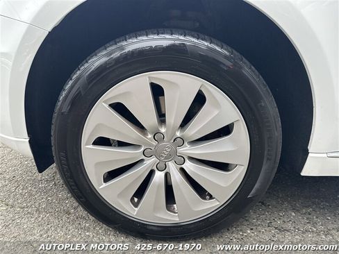 Used 2013 Audi Q5 2.0T Prestige image 33