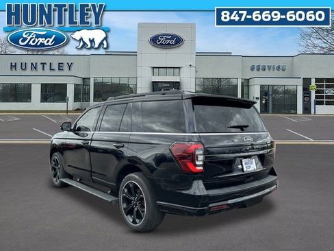 Used 2022 Ford Expedition Limited AWD/4WD image 6