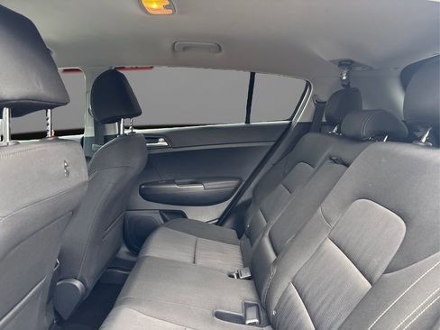 Used 2022 Kia Sportage LX image 10