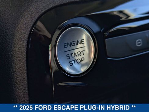 Certified 2025 Ford Escape PHEV image 34