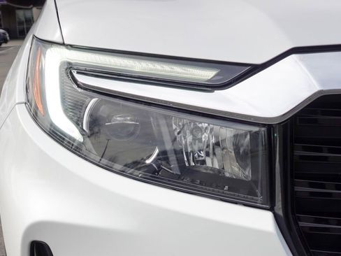 Used 2023 Honda Ridgeline RTL-E image 3