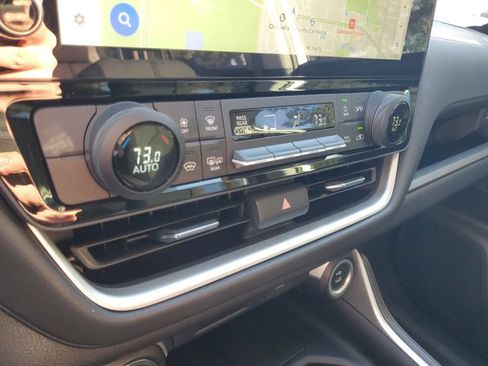 Used 2025 Toyota Grand Highlander LE image 30