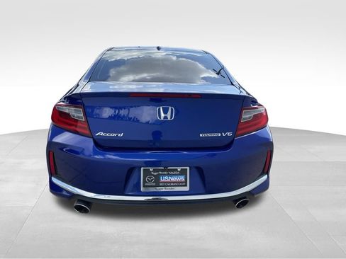 Used 2017 Honda Accord Touring image 6