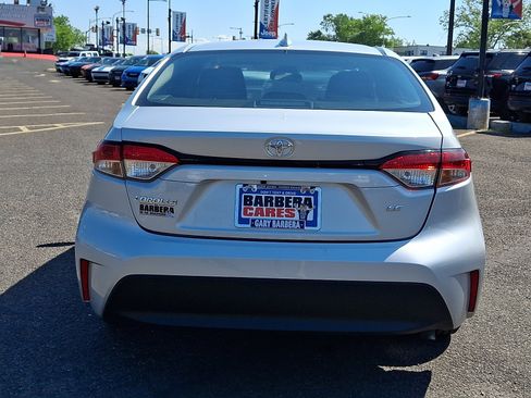 Used 2024 Toyota Corolla LE FWD image 5