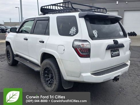 Used 2020 Toyota 4Runner Venture w/ Moonroof Package image 35