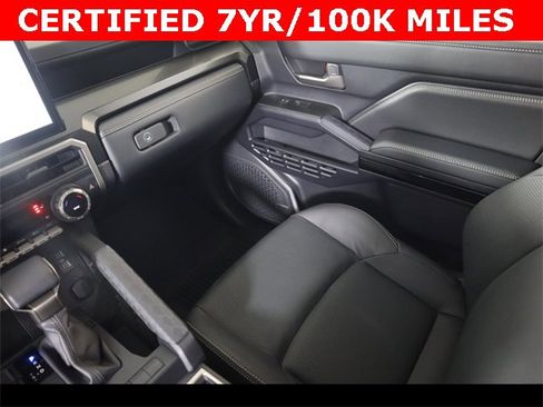 Used 2025 Toyota 4Runner Limited image 13