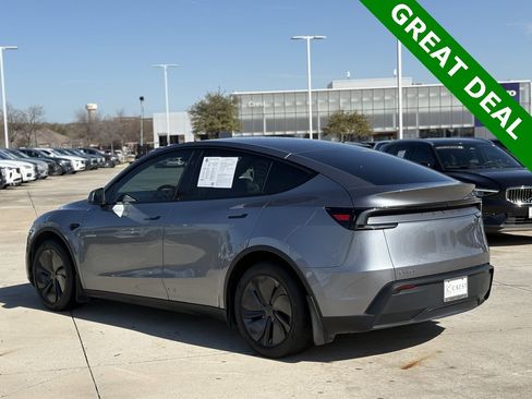 Used 2026 Tesla Model Y Long Range image 6