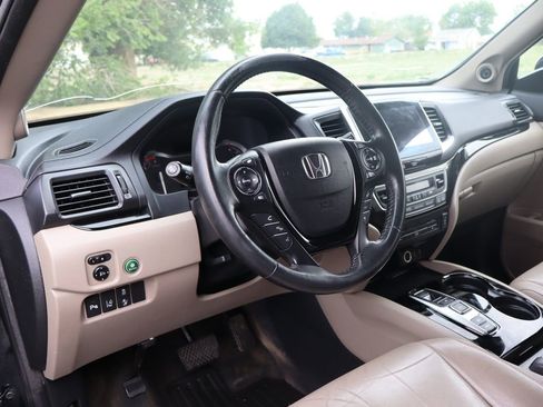 Used 2016 Honda Pilot Touring image 15