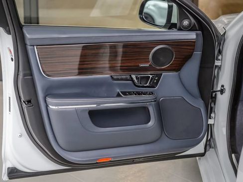 Used 2015 Jaguar XJ L Portfolio image 51