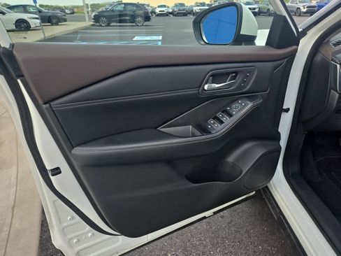 Used 2023 Nissan Rogue SL w/ SL Premium Package AWD/4WD image 18
