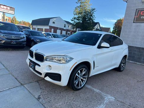 Used 2019 BMW X6 xDrive35i w/ M Sport Package image 3