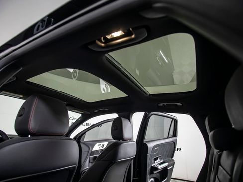 Used 2025 Mercedes-Benz GLA 35 AMG 4MATIC image 22
