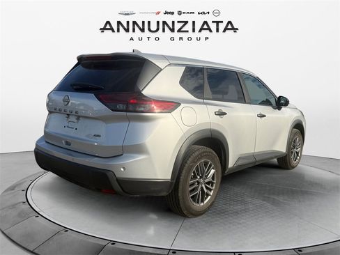Certified 2024 Nissan Rogue S image 5