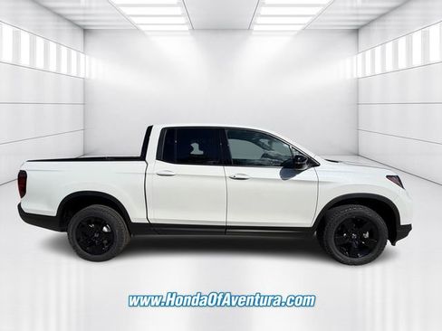 New 2026 Honda Ridgeline Black Edition image 2