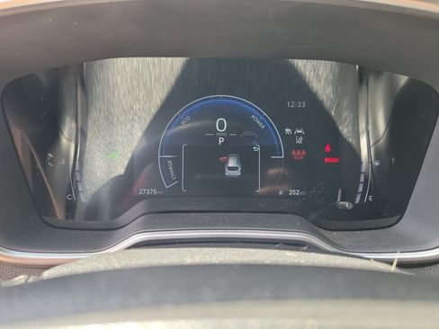 Used 2025 Toyota Corolla Cross AWD Hybrid w/ Convenience Package image 22