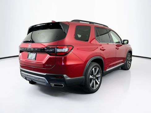 Used 2025 Honda Pilot Elite image 9