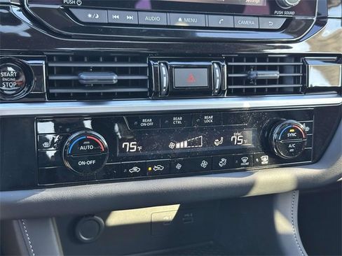 New 2025 Nissan Pathfinder SV w/ SV Premium Package image 22