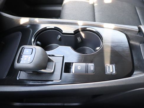 Used 2024 Nissan Rogue SV FWD image 39