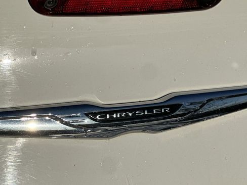 Used 2016 Chrysler 300 S image 28