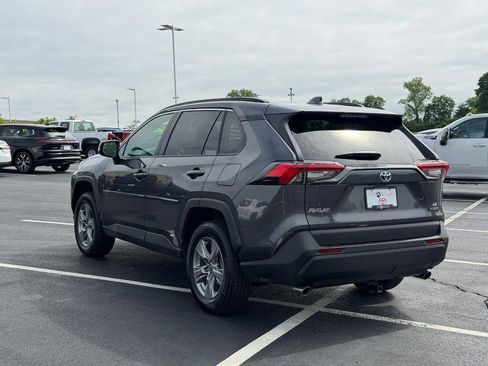 Used 2024 Toyota RAV4 LE AWD/4WD image 8