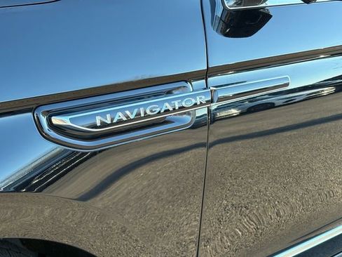 Used 2020 Lincoln Navigator Reserve w/ Equipment Group 208A Reserve image 6