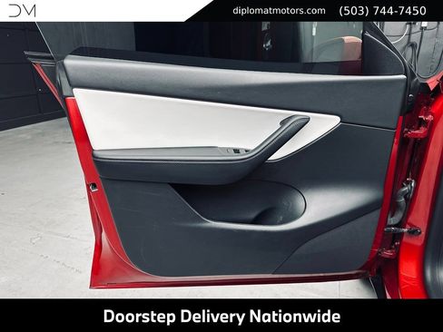 Used 2022 Tesla Model Y Performance AWD/4WD image 25