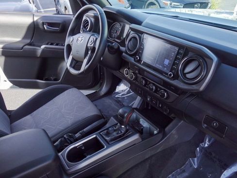 Certified 2022 Toyota Tacoma TRD Off-Road image 14