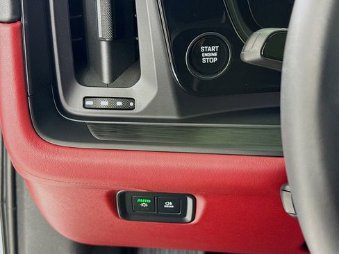 Certified 2025 Porsche Cayenne GTS AWD/4WD image 16
