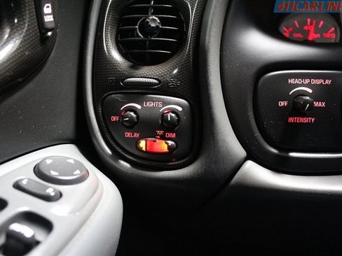 Used 2005 Pontiac Bonneville GXP image 22