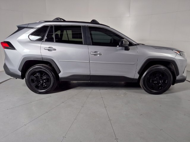 Certified 2021 Toyota RAV4 LE AWD/4WD image 5