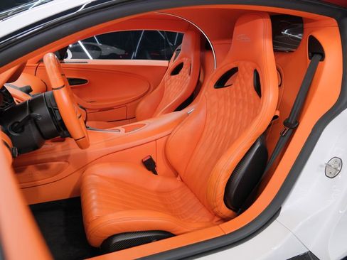 Used 2022 Bugatti Chiron Pur Sport image 39