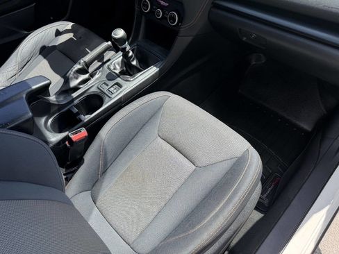 Used 2021 Subaru Crosstrek 2.0i Premium AWD/4WD image 27