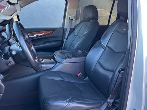 Used 2015 Cadillac Escalade ESV Premium RWD image 18