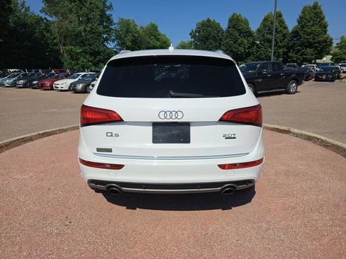 Used 2017 Audi Q5 2.0T Premium Plus w/ Technology Package AWD/4WD image 4