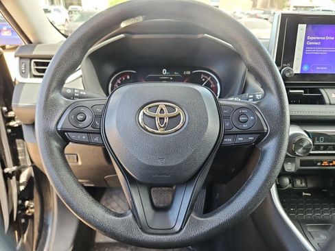 Used 2025 Toyota RAV4 XLE FWD image 12
