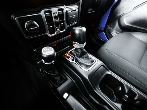 Used 2022 Jeep Wrangler Unlimited Sport AWD/4WD image 30