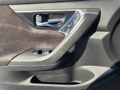 Used 2013 Nissan Altima 2.5 SV w/ 2.5SV Convenience Pkg image 23