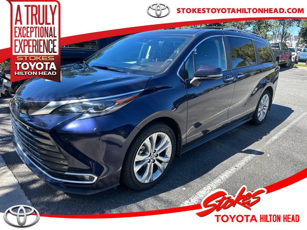 Used 2024 Toyota Sienna Platinum FWD image 1