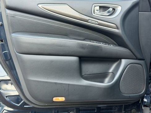 Used 2019 INFINITI QX60 Luxe w/ Essential Package AWD/4WD image 14