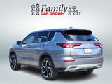 Used 2024 Mitsubishi Outlander SE image 3