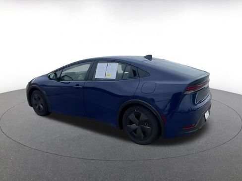 Used 2025 Toyota Prius LE image 10