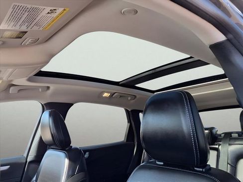 Used 2023 Ford Escape Platinum image 19