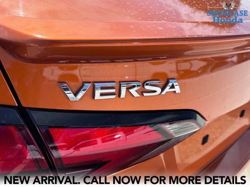 Used 2022 Nissan Versa SR w/ Convenience Package FWD image 10