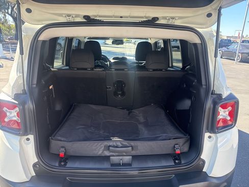 Certified 2020 Jeep Renegade Altitude image 7