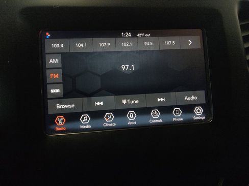 Used 2021 Jeep Cherokee Latitude Plus image 25