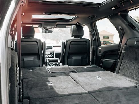 Used 2019 Land Rover Discovery HSE AWD/4WD image 47
