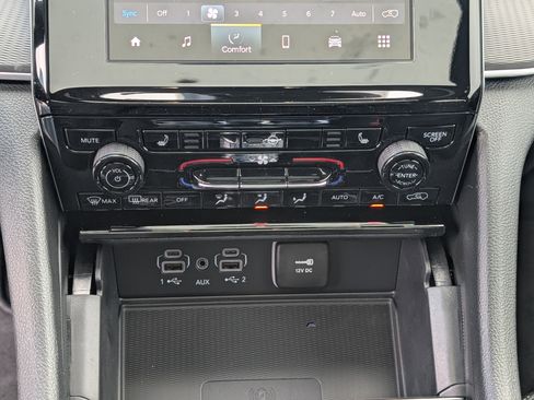 New 2026 Jeep Grand Cherokee Laredo X image 23