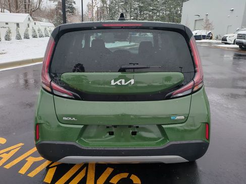 Used 2023 Kia Soul EX image 5