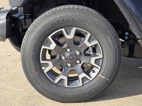 New 2026 Jeep Wrangler Unlimited Sahara image 10