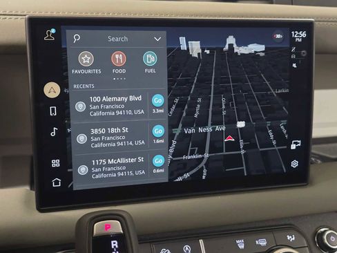 Used 2025 Land Rover Defender 90 X-Dynamic SE image 26